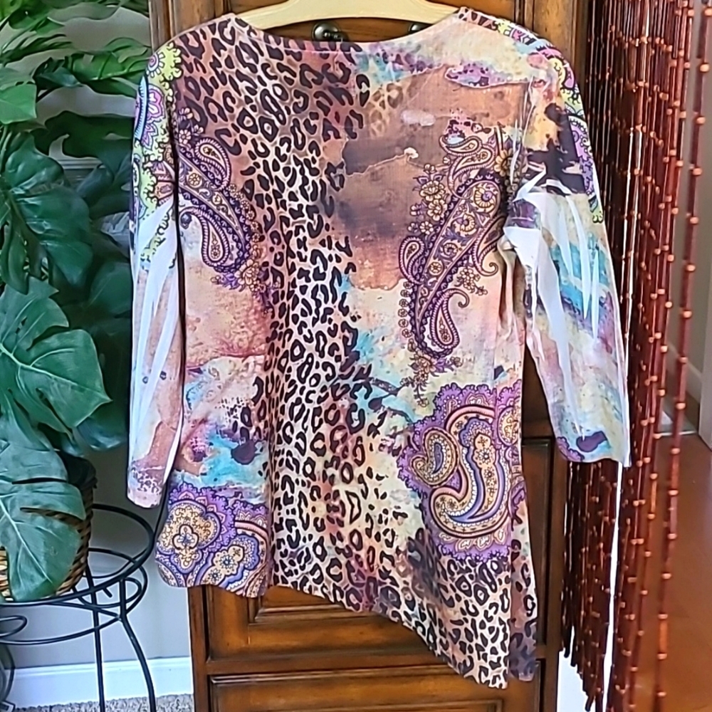Jess & Jane Cheetah Land Asymetrical hem Tunic Size M